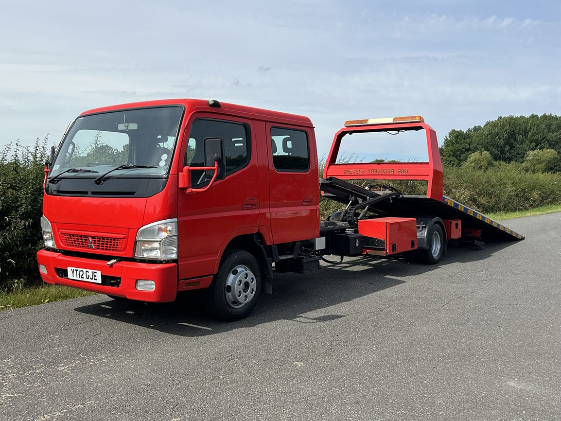 Mitsubishi Canter 6C18 4 X 2 Recovery Truck 